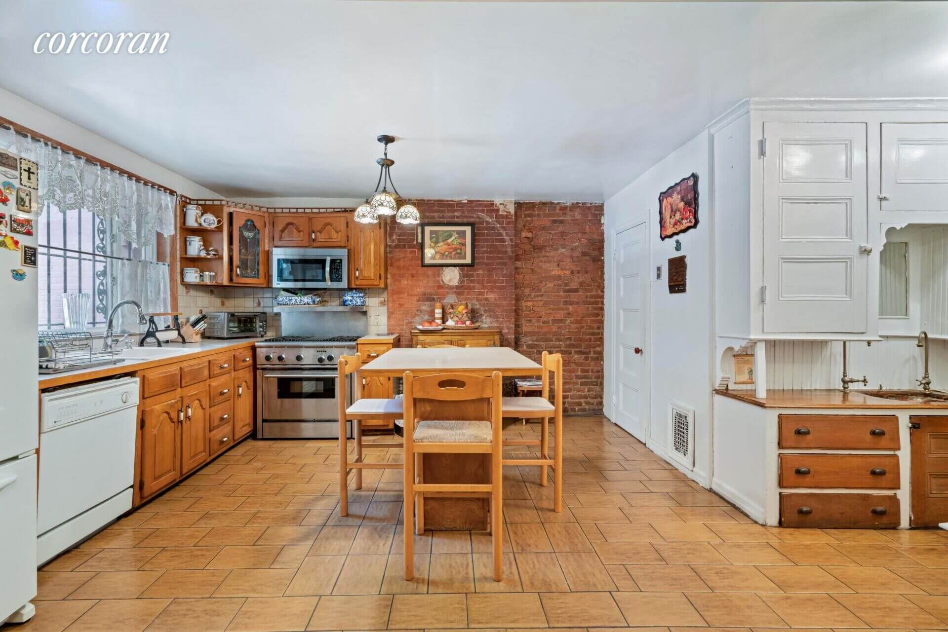 interior of 99 bainbridge street