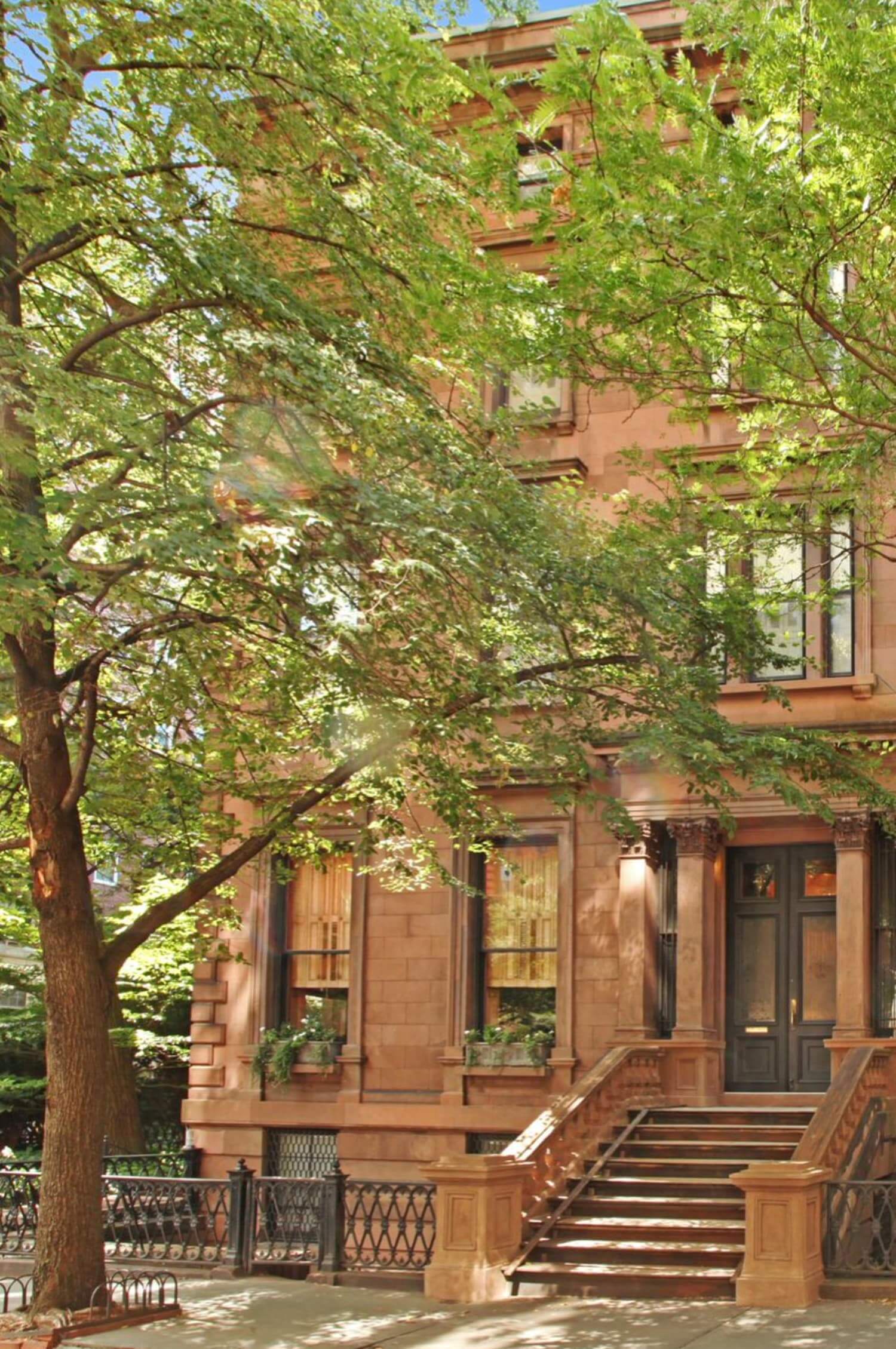 exterior of 3 pierrepont place brooklyn heights