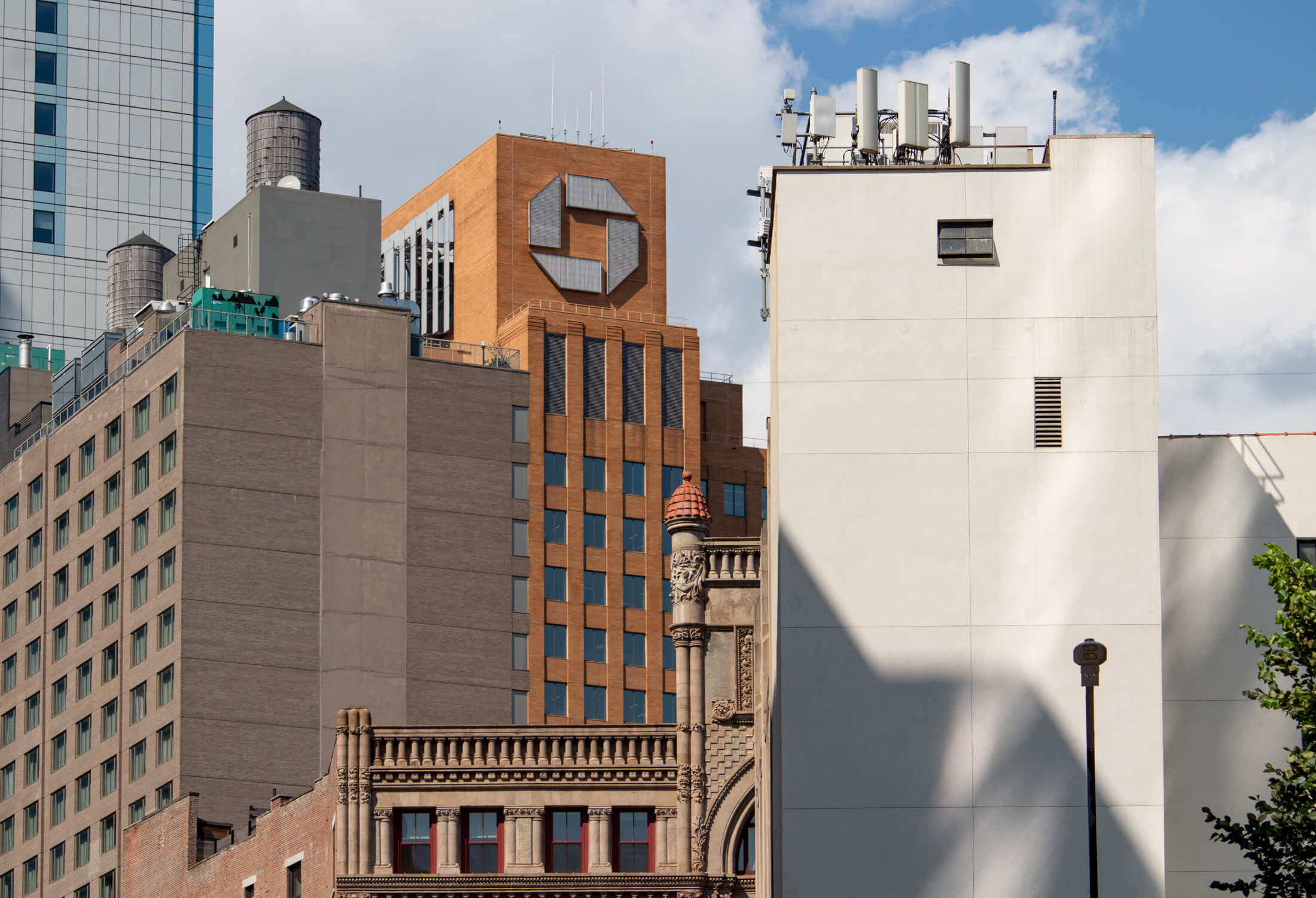 buildings in downtown brooklyn