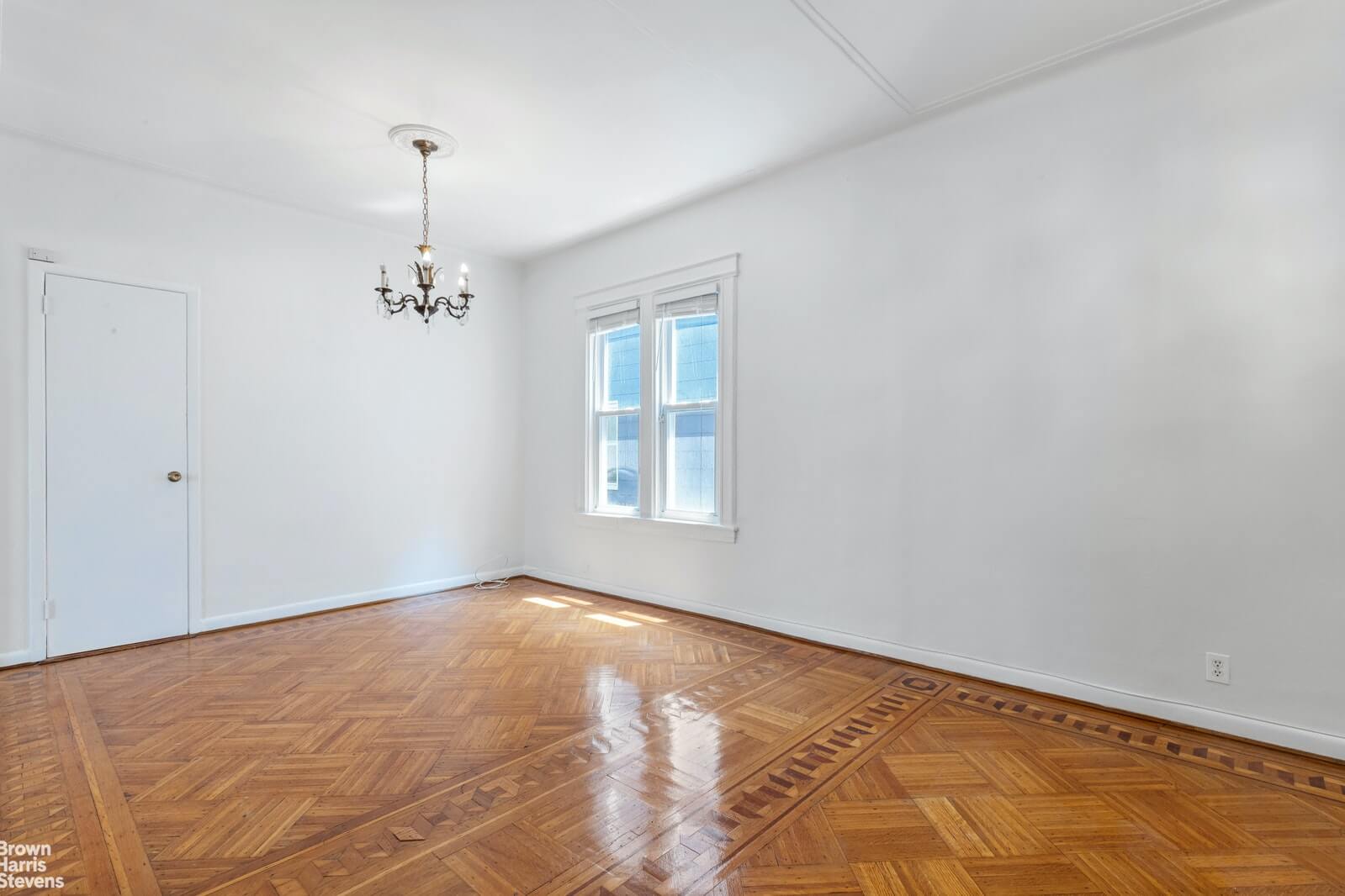 interior of apartment 1 in 555 rugby road brooklyn