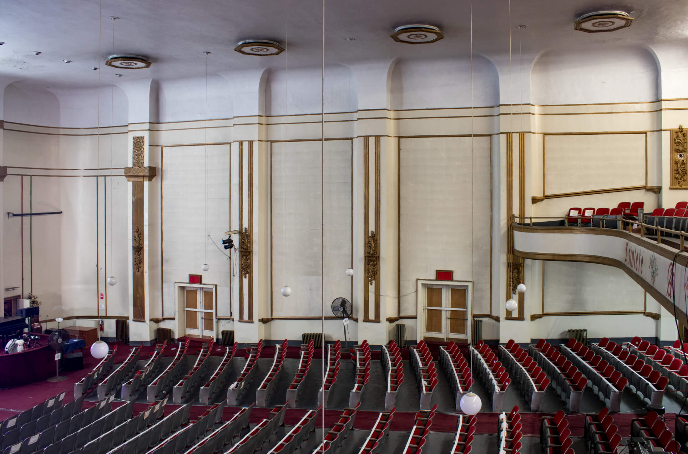 interior of the rialto theater flatbush brooklyn