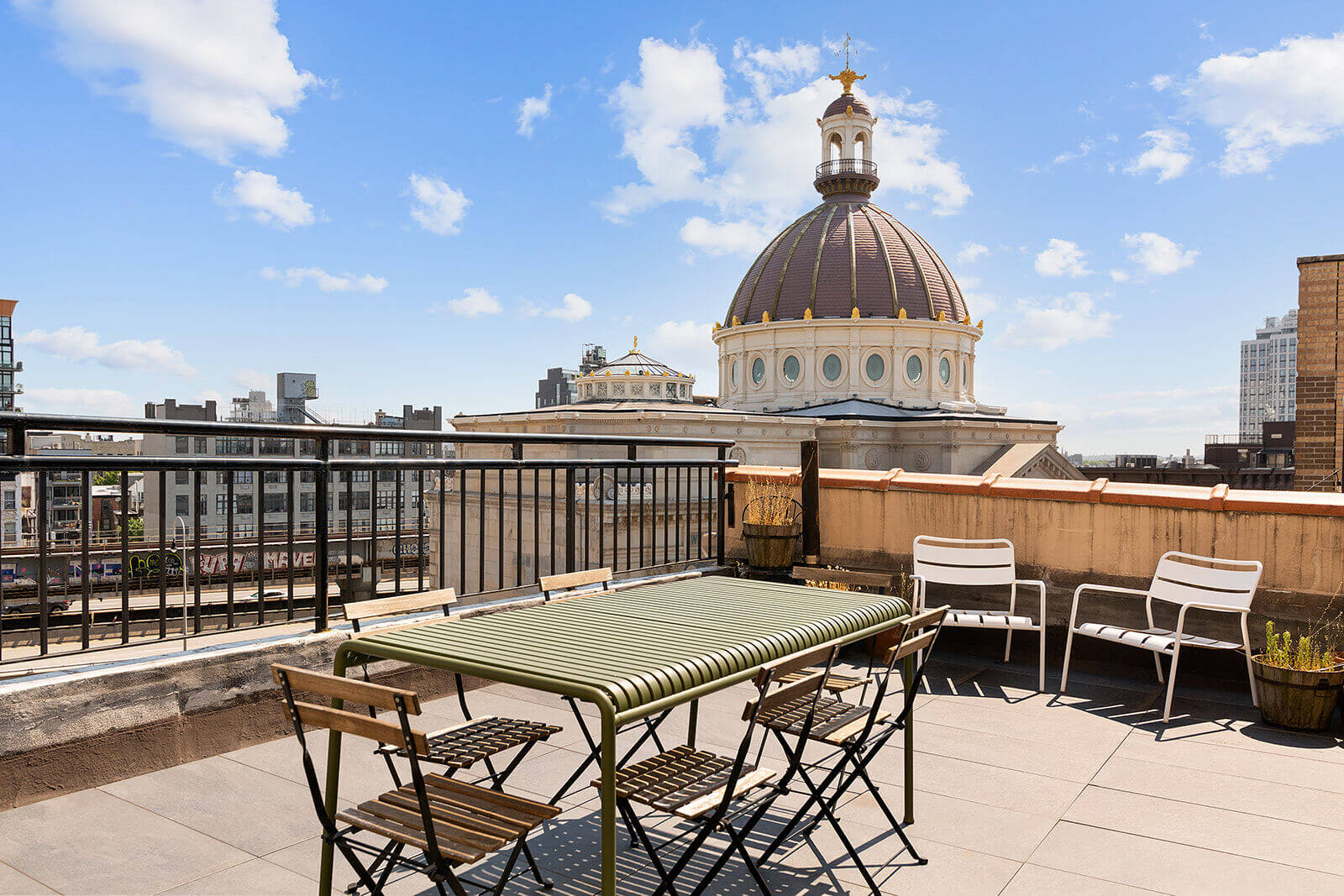 roof deck of unit 4 in 154 broadway brooklyn