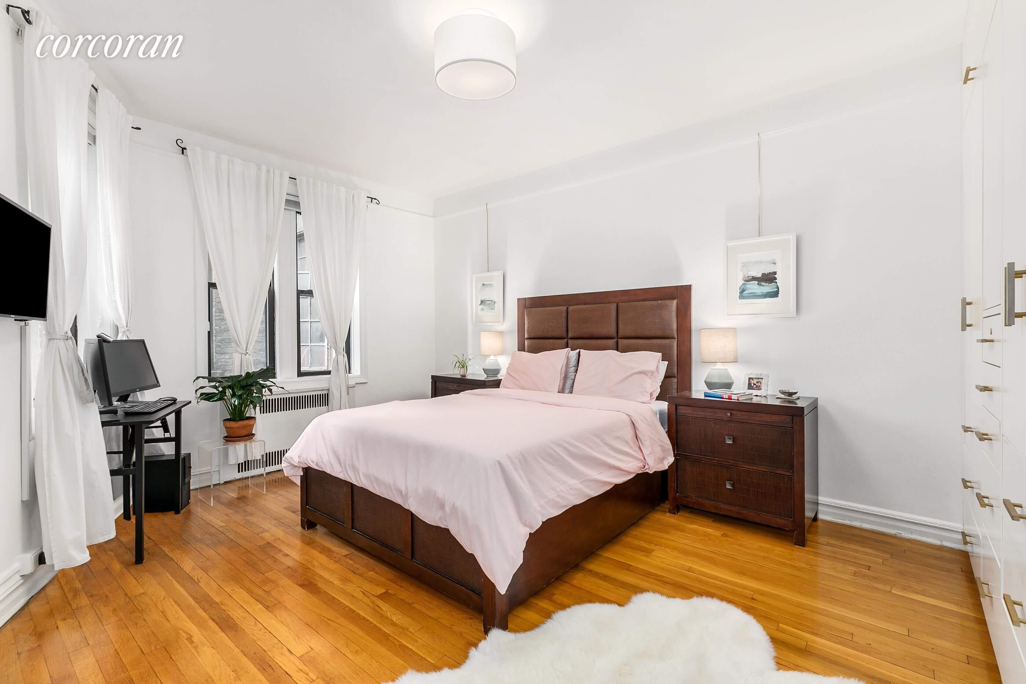 interior of apartment 2c at 72 orange street in brooklyn heights