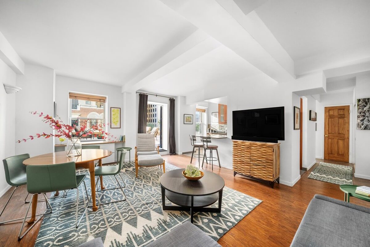 interior of 5f in 111 hicks street