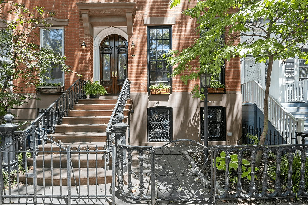 exterior of 269 warren street brooklyn