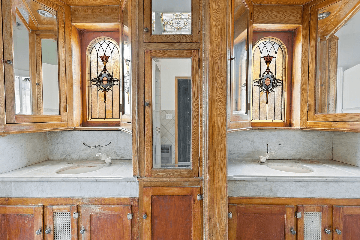 interior of 208 brooklyn avenue