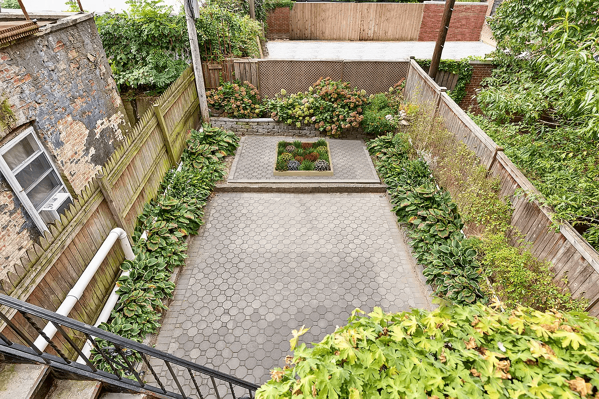 garden of 208 brooklyn avenue