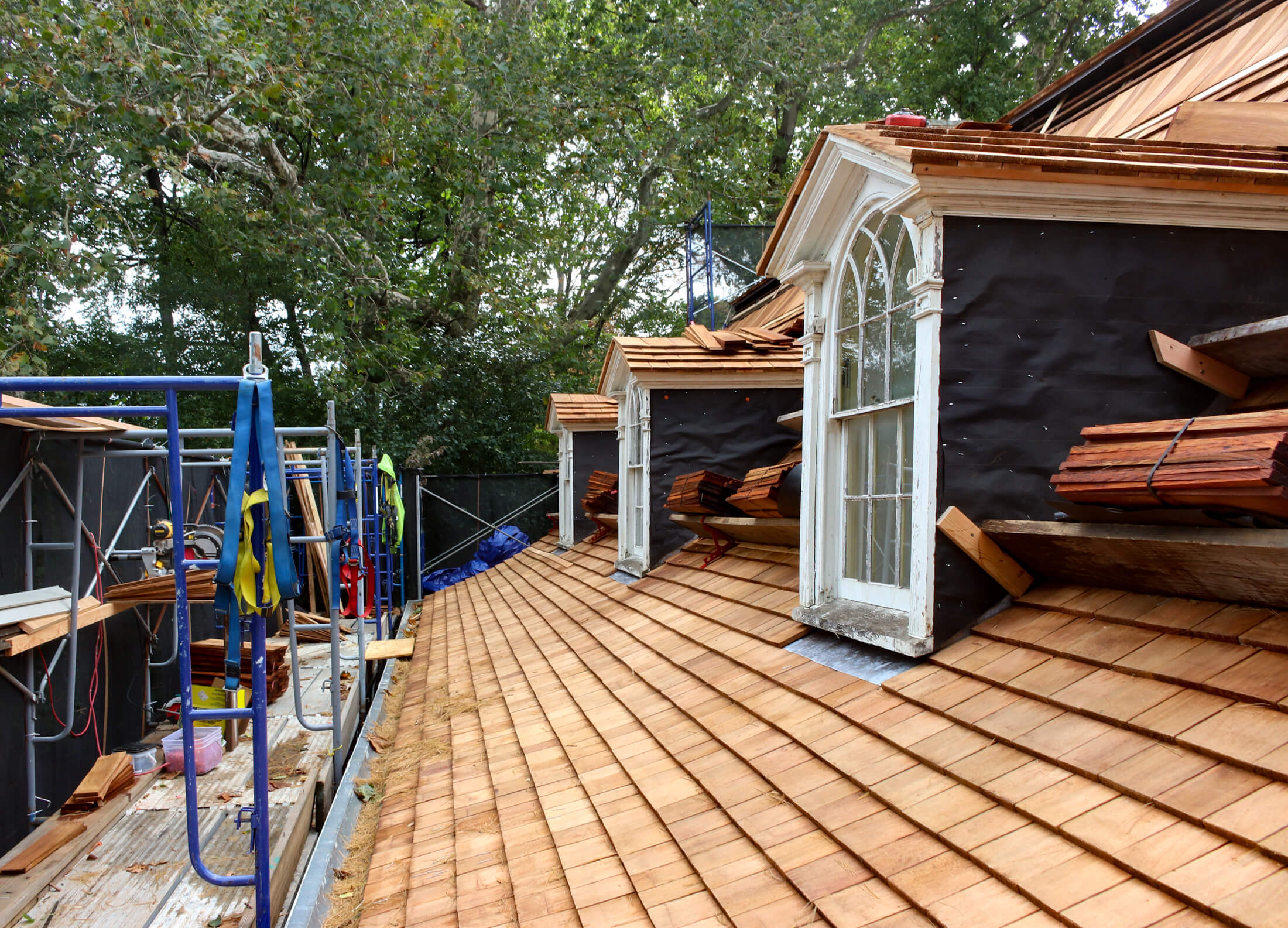 the roof of the lefferts historic house