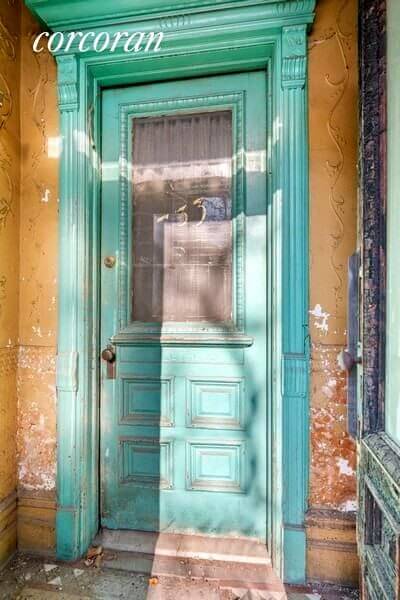 front door at 733 putnam avenue