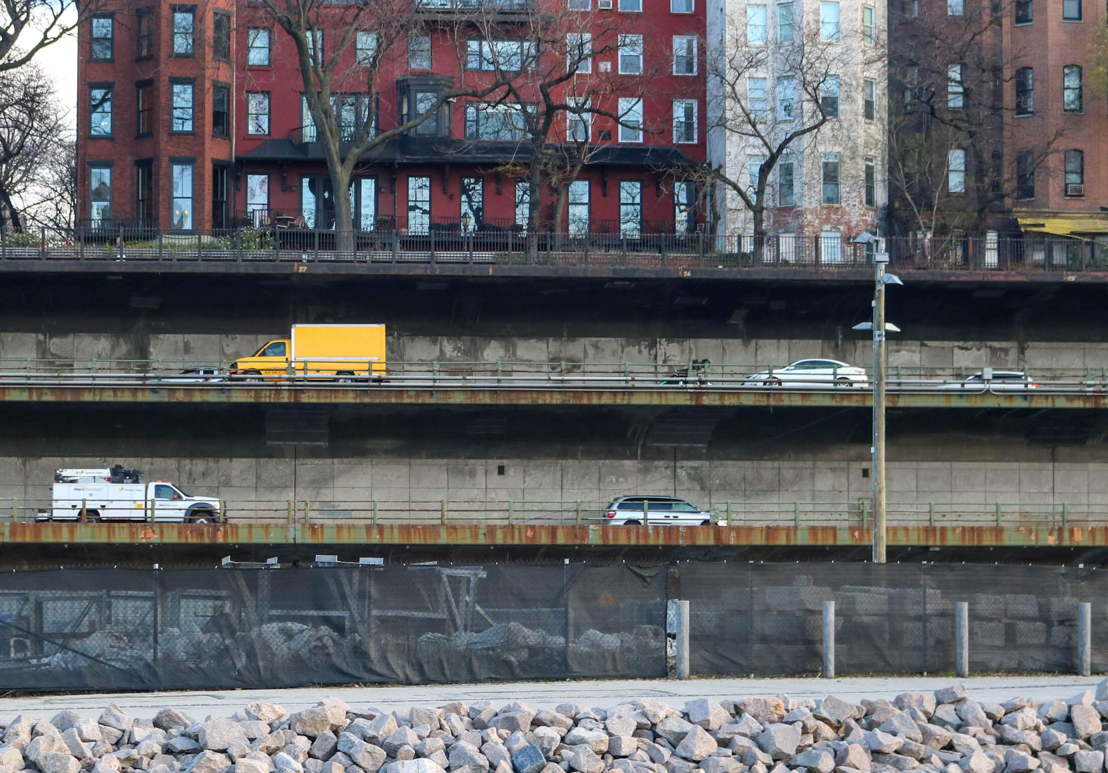 trucks on the bqe