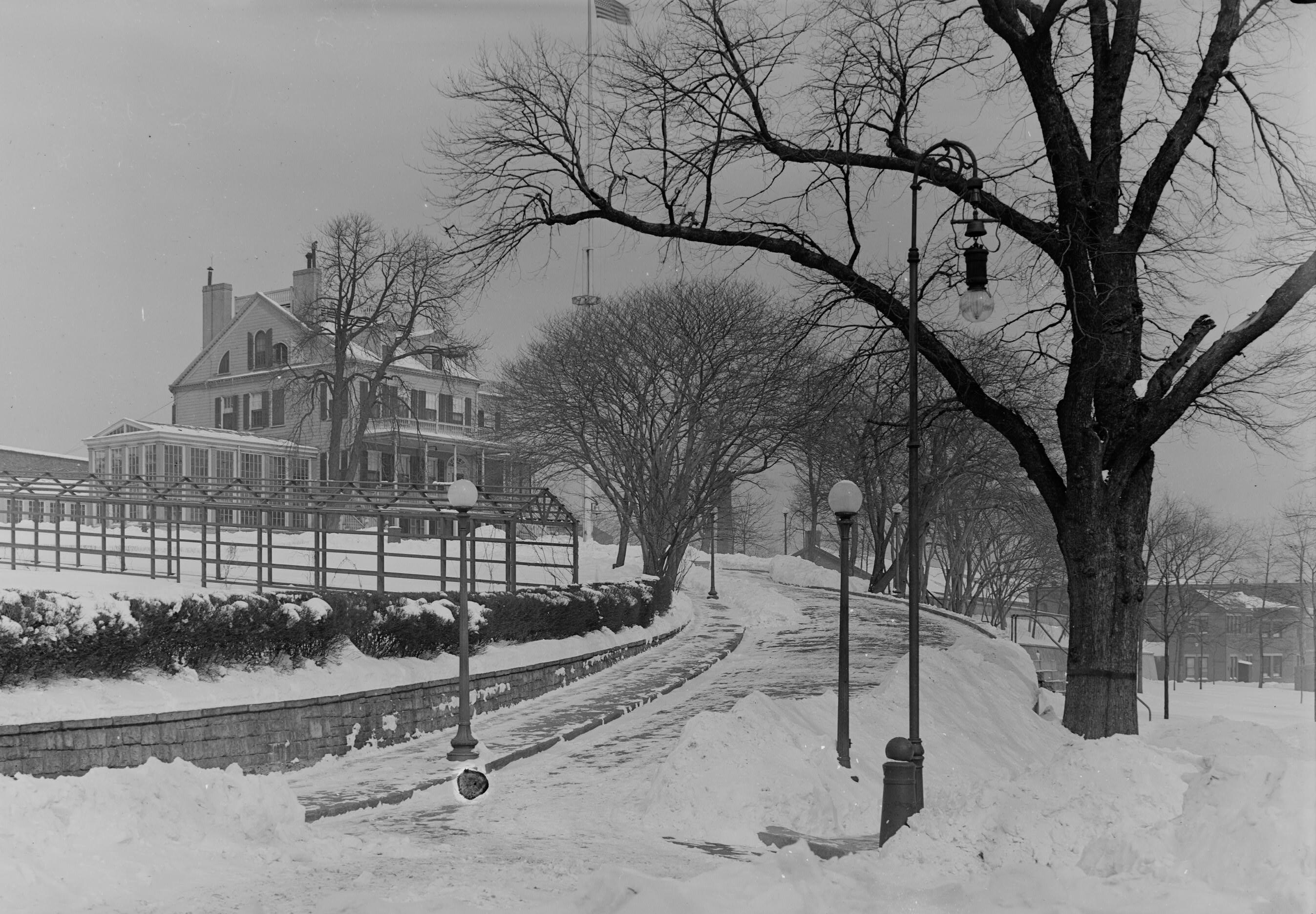 commandants house in the snow