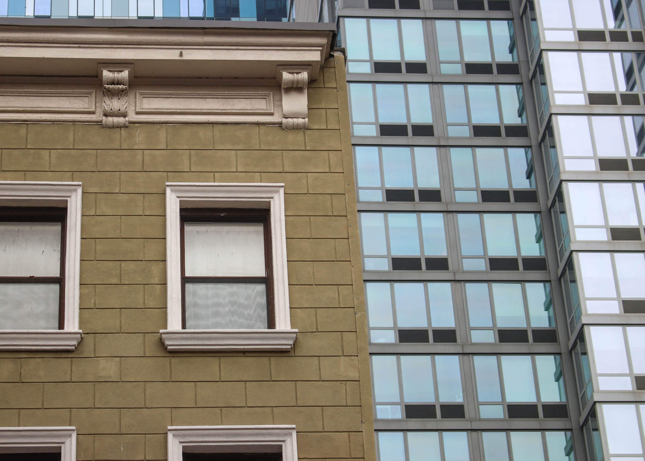 cornice of 135 lawrence street