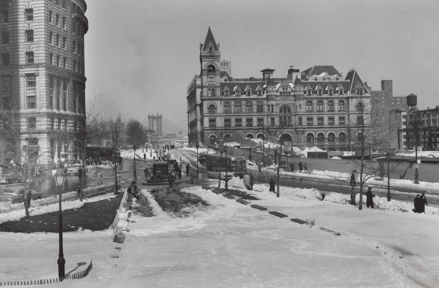 snowy scene in downtown brooklyn