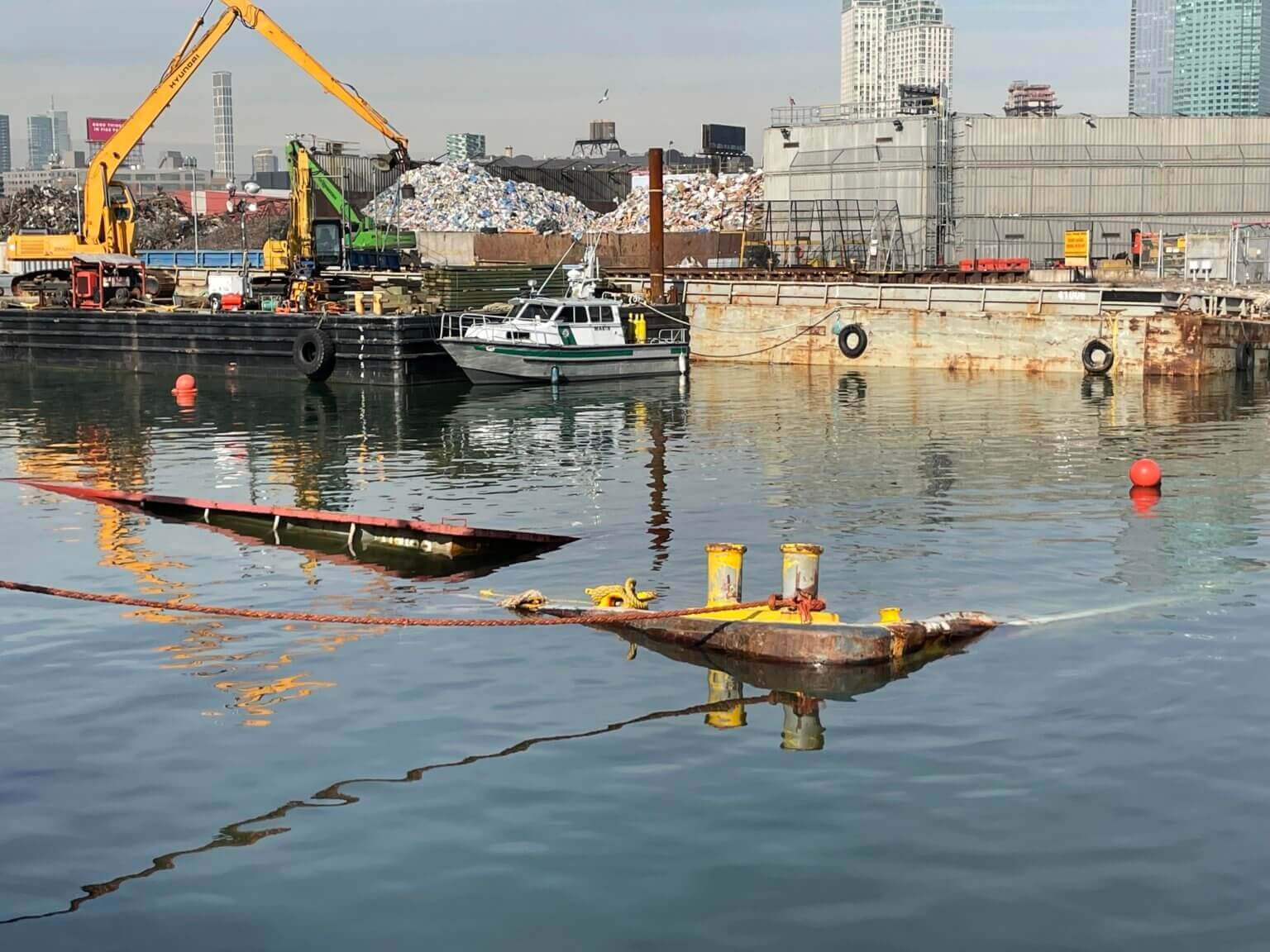 barge sinking in newtown creek