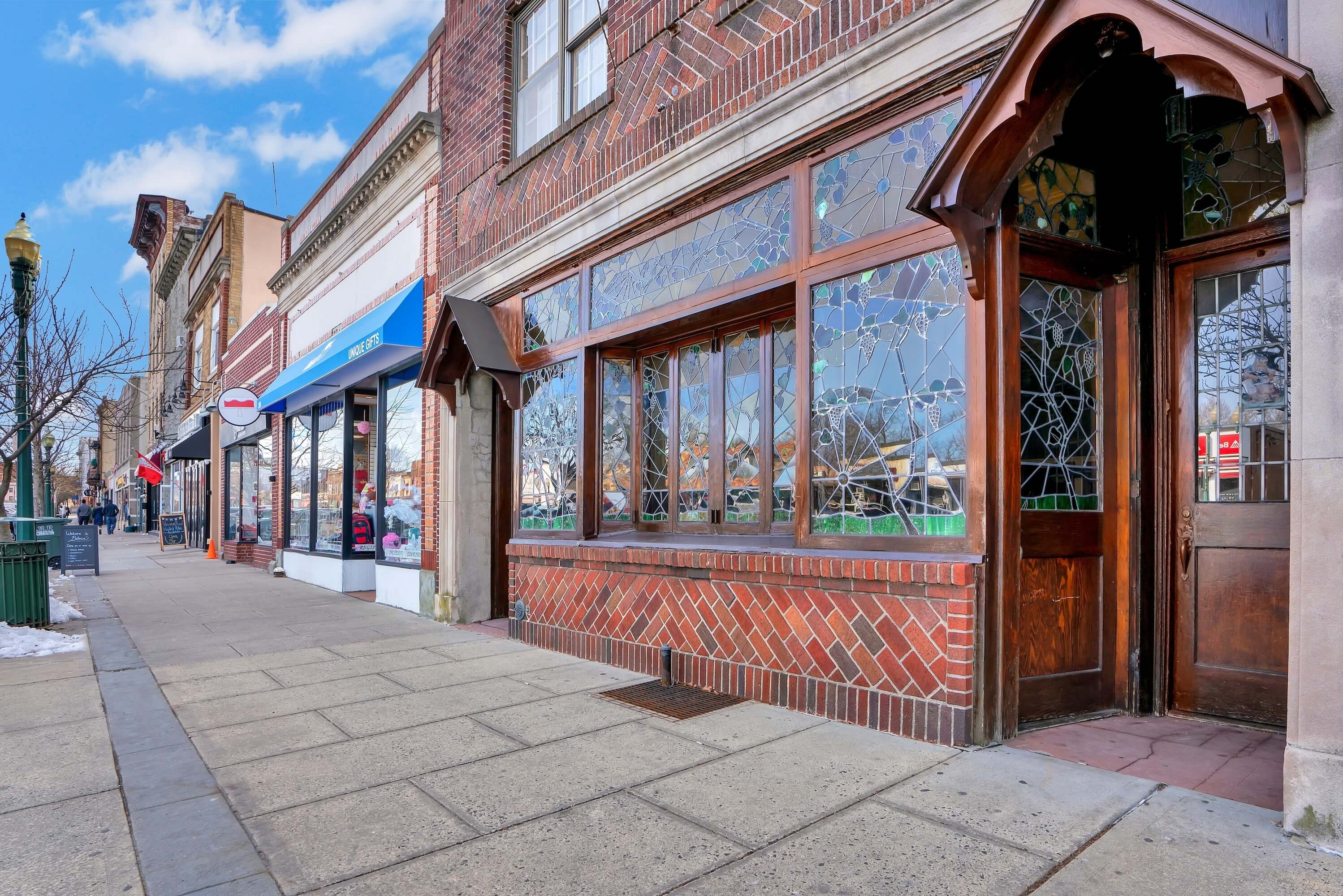 exterior of huber's hofbrau 370 mamaroneck avenue