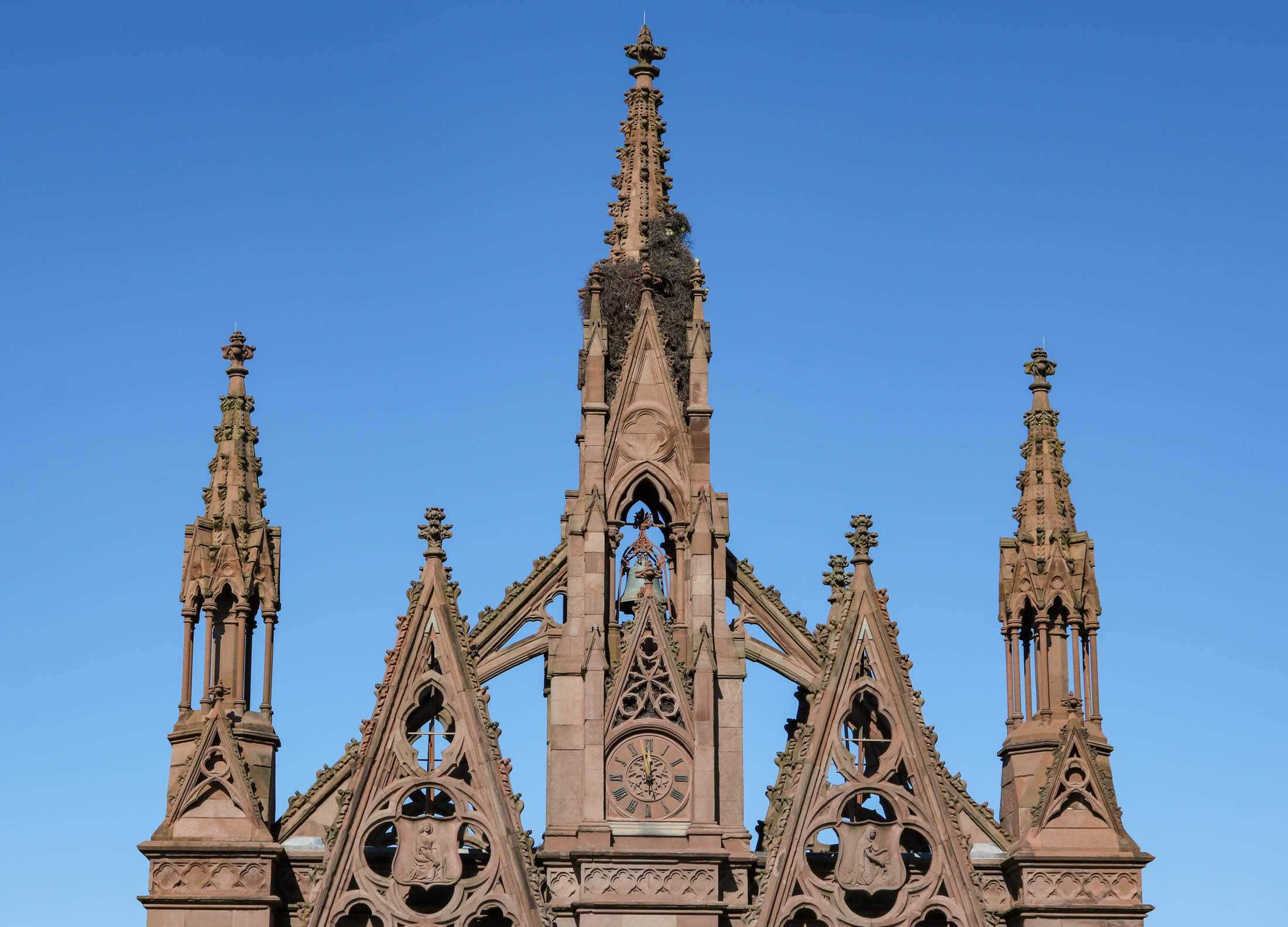 entrance gate at green-wood cemetery