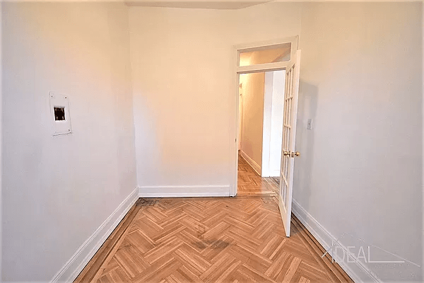 interior of apt in 160 berkeley place