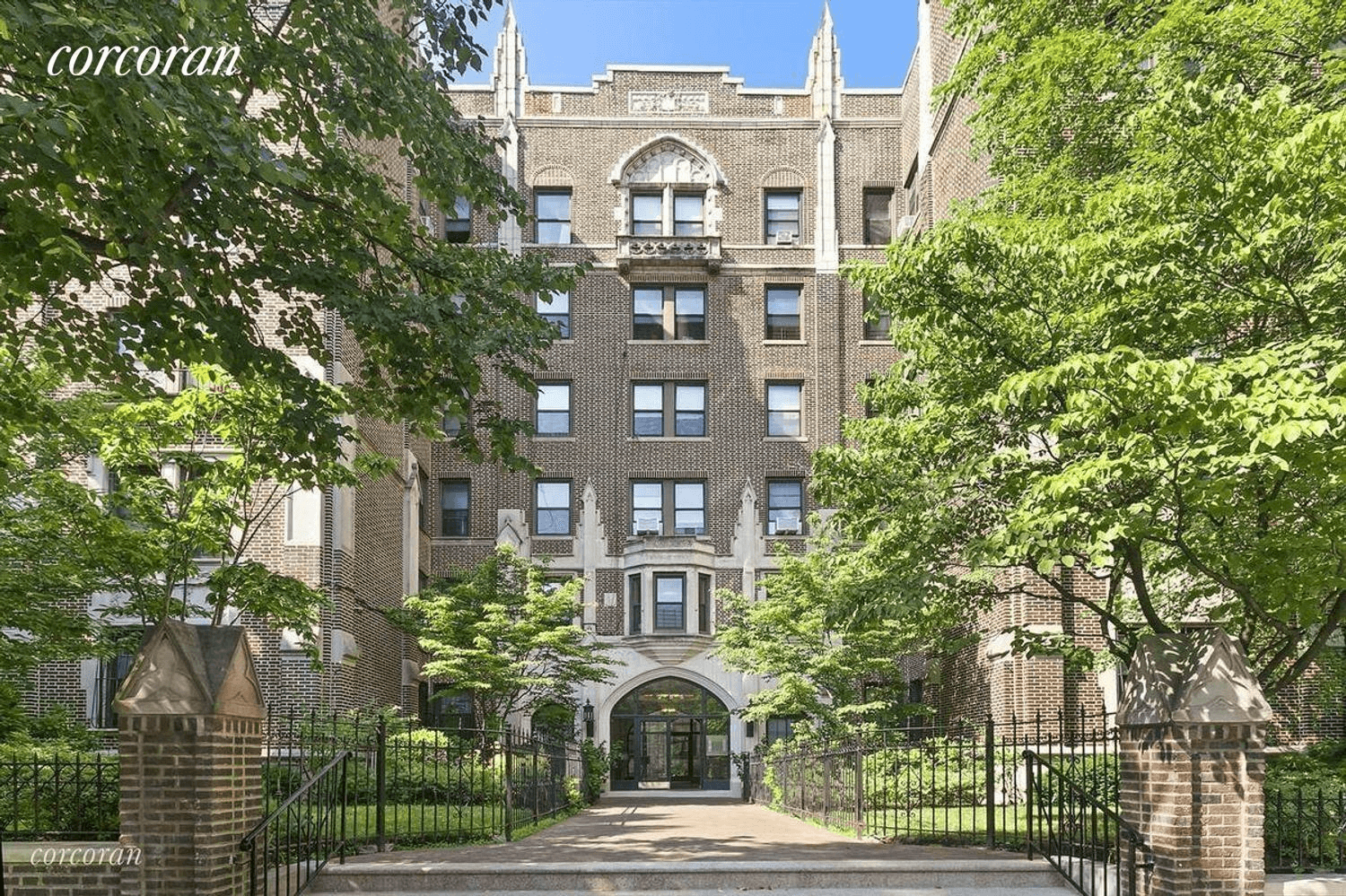 exterior of 255 eastern parkway