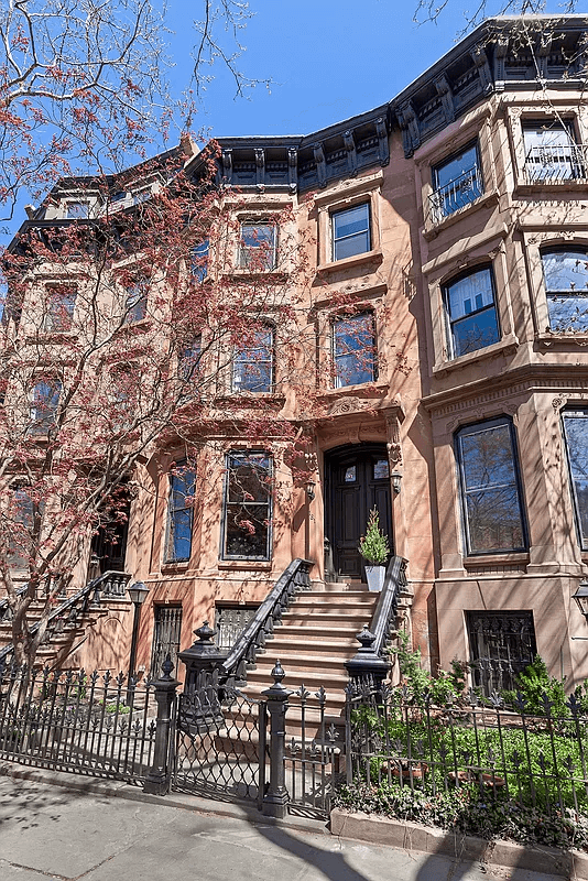 exterior of 181 st johns place