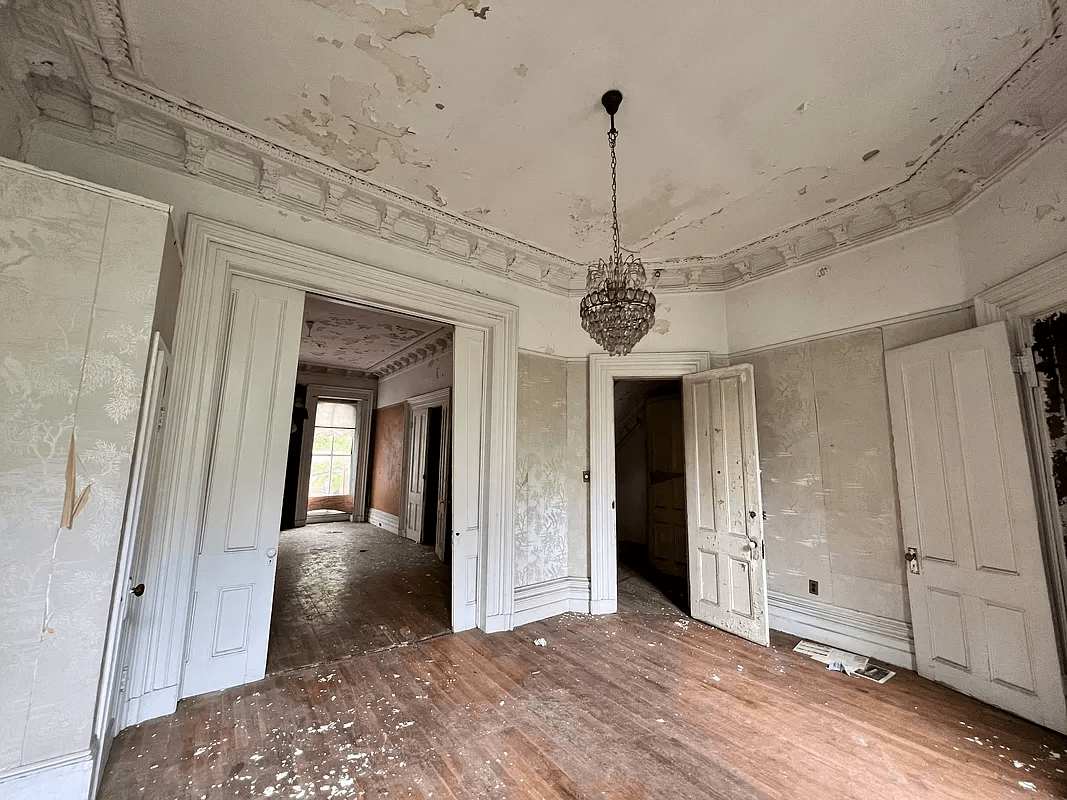 interior of 237 st james place