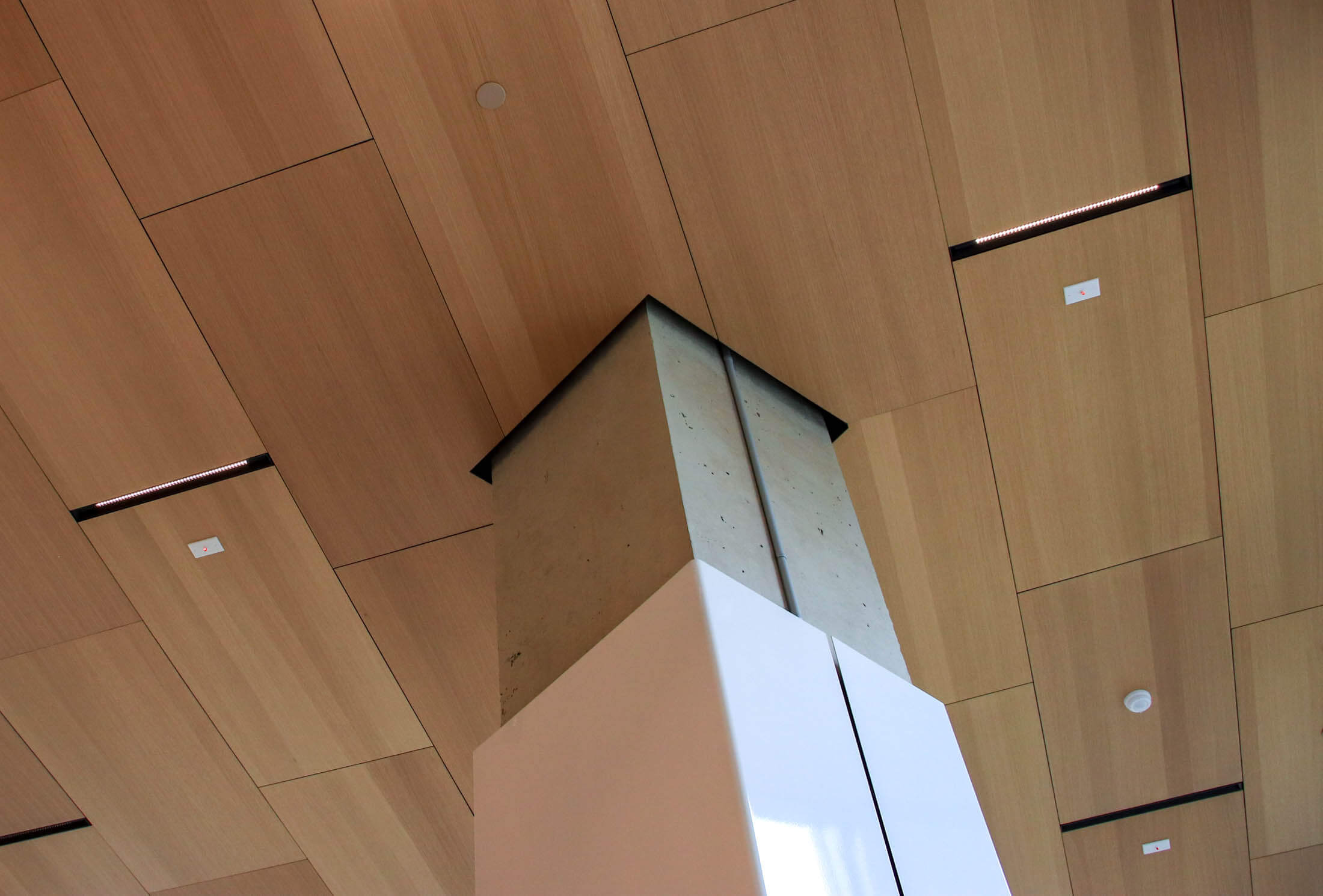 interior of the brooklyn heights public library