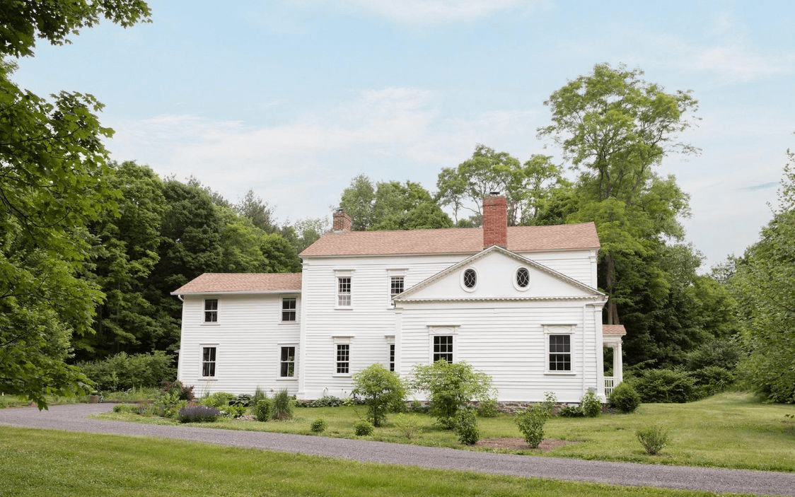 exterior of 23 lovers lane chatham center