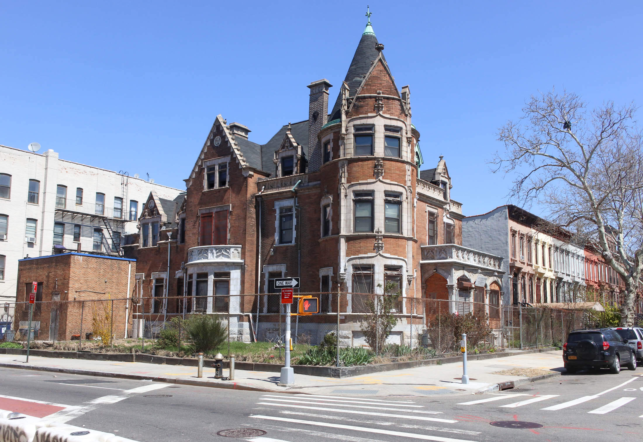 exterior of 441 Willoughby Avenue