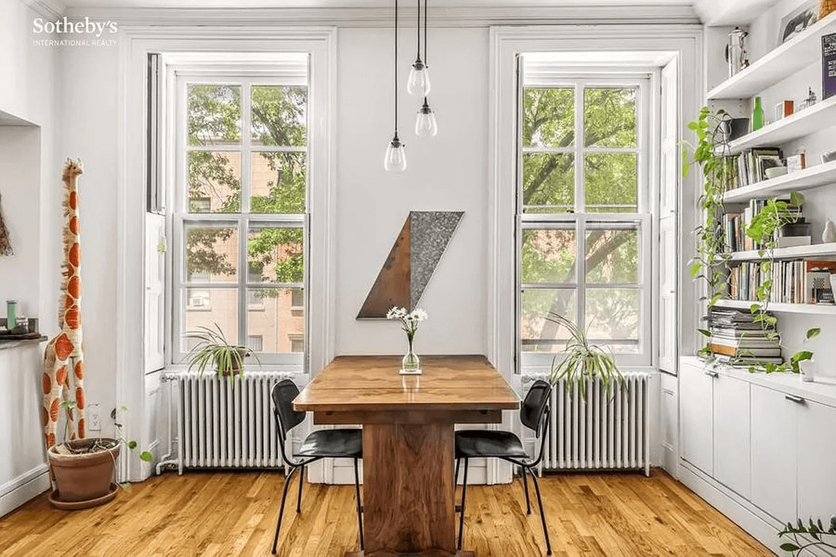 interior of apt 3 at 154 lafayette avenue