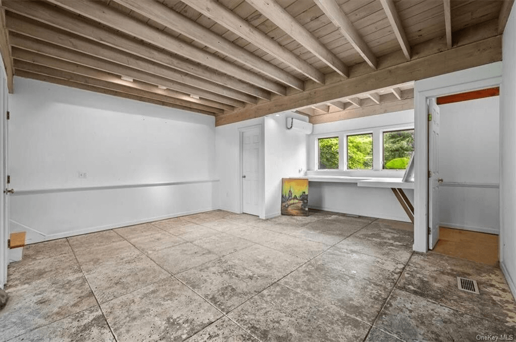 interior of cottage at 225 montgomery street