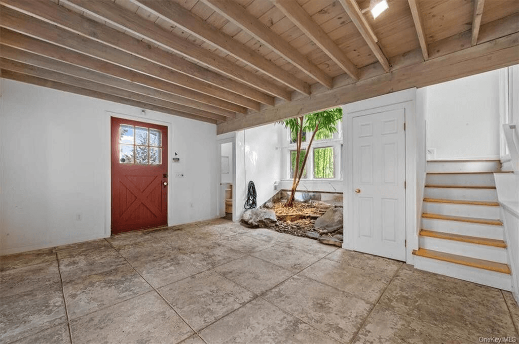 interior of cottage at 225 montgomery street