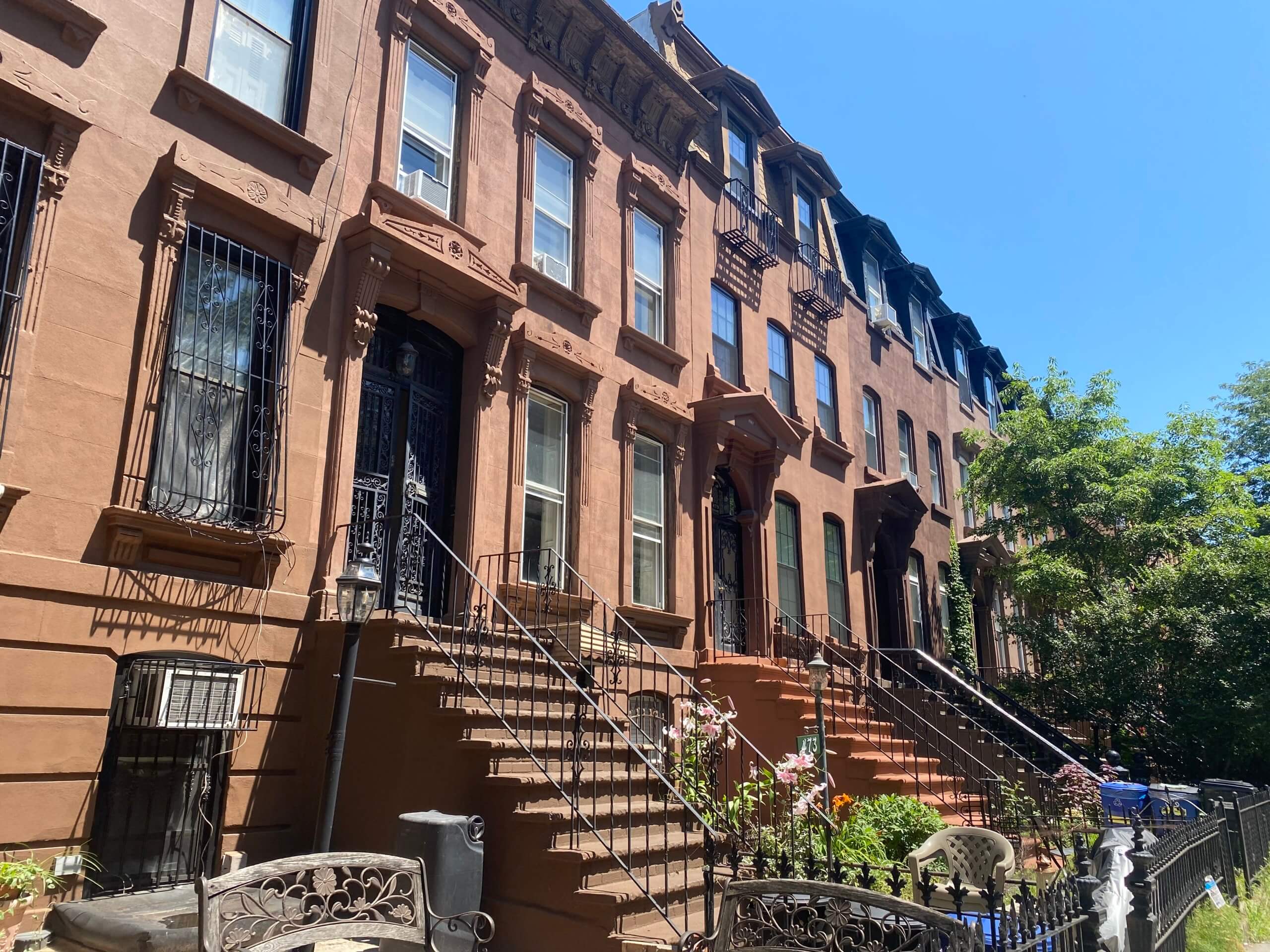 willoughby avenue brownstones