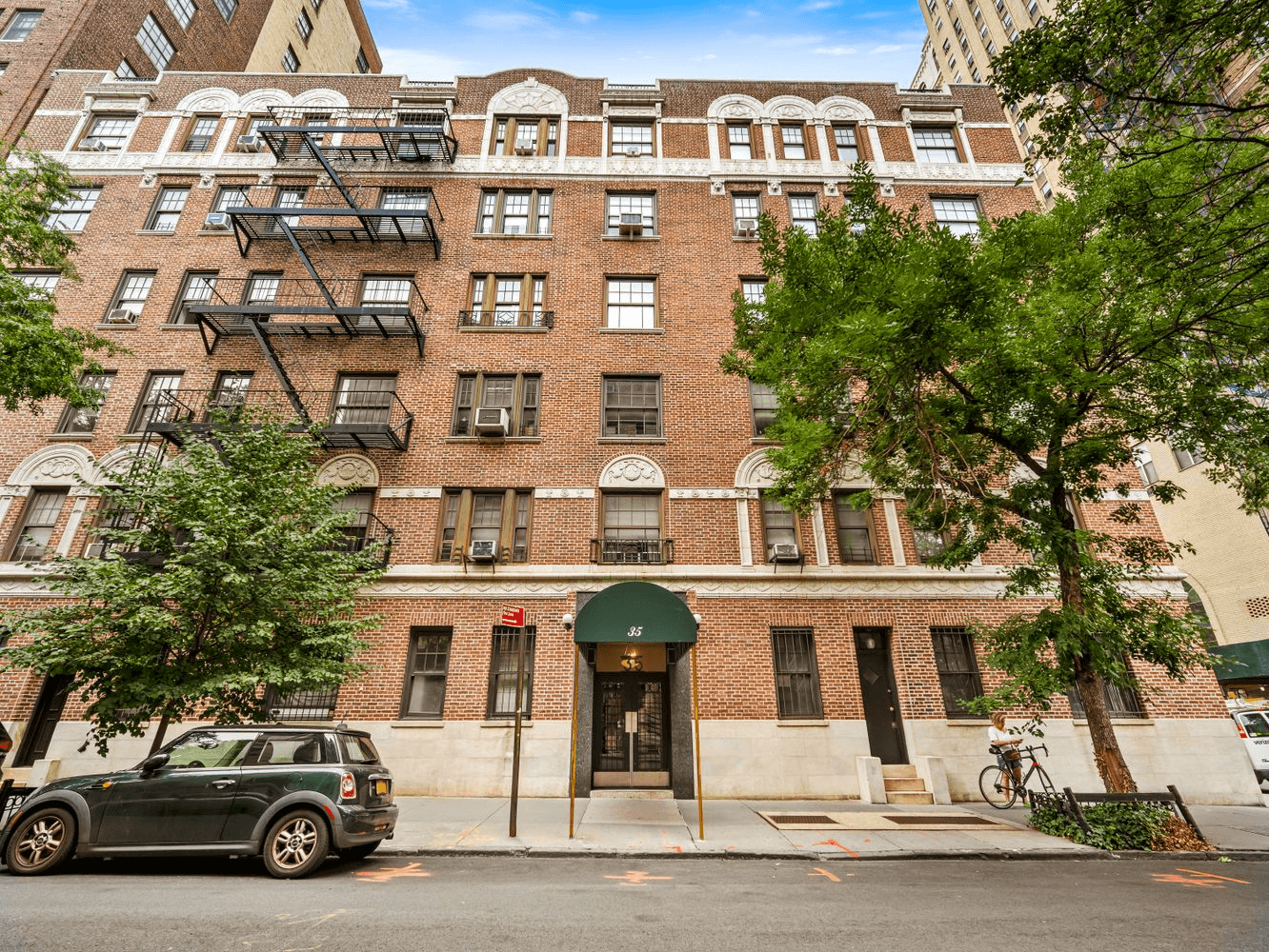 exterior of 35 clark street