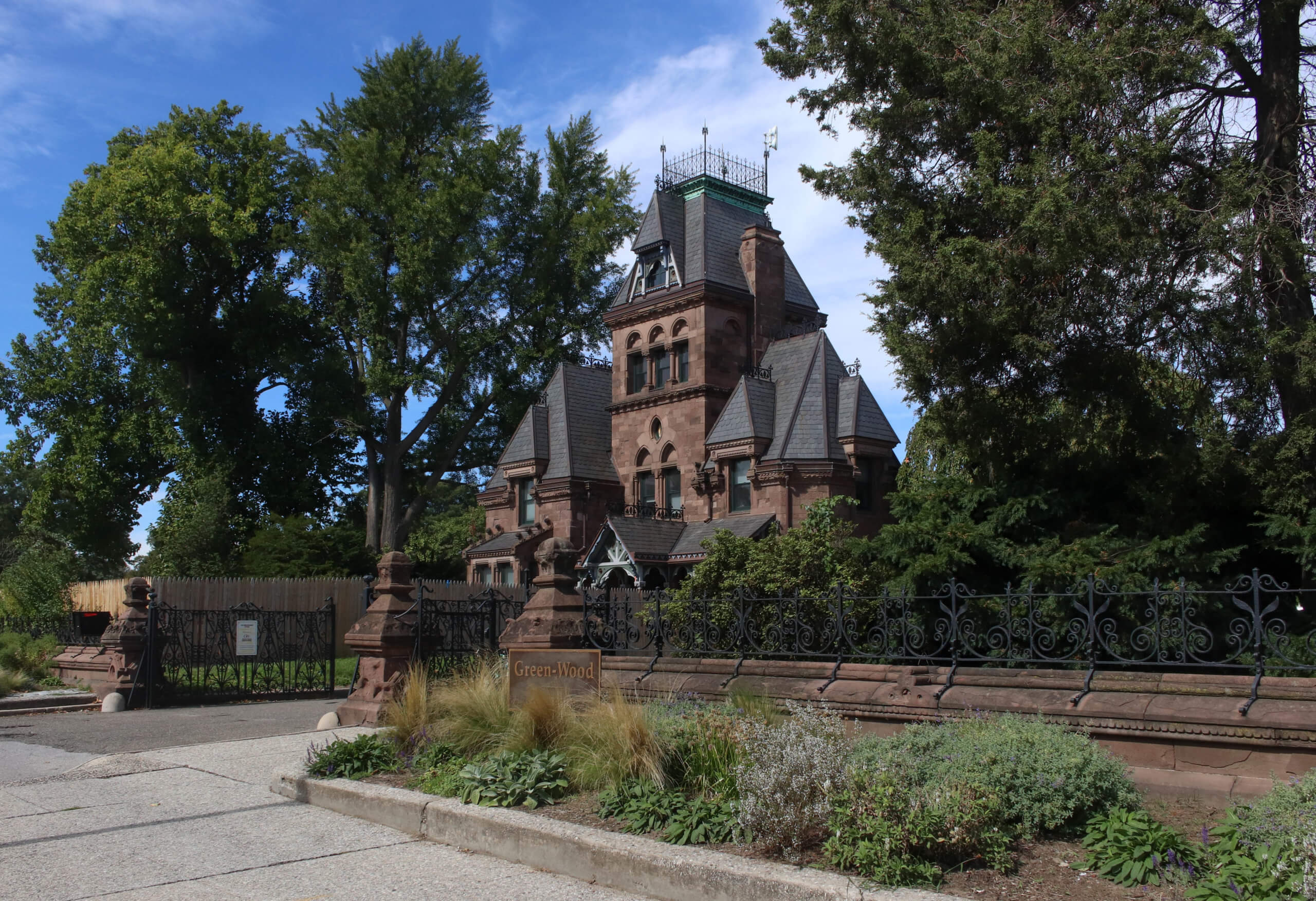 greenwood cemetery fort hamilton entrance