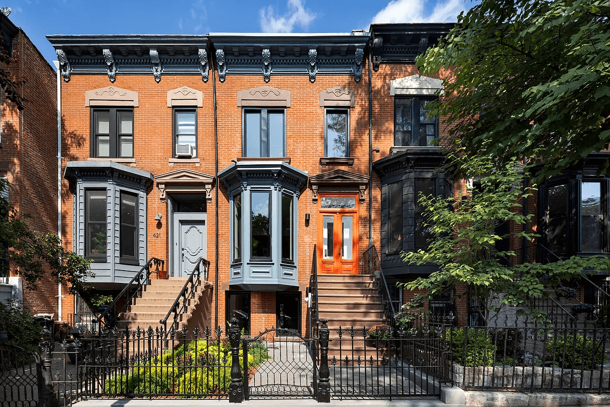 exterior of 423 10th street