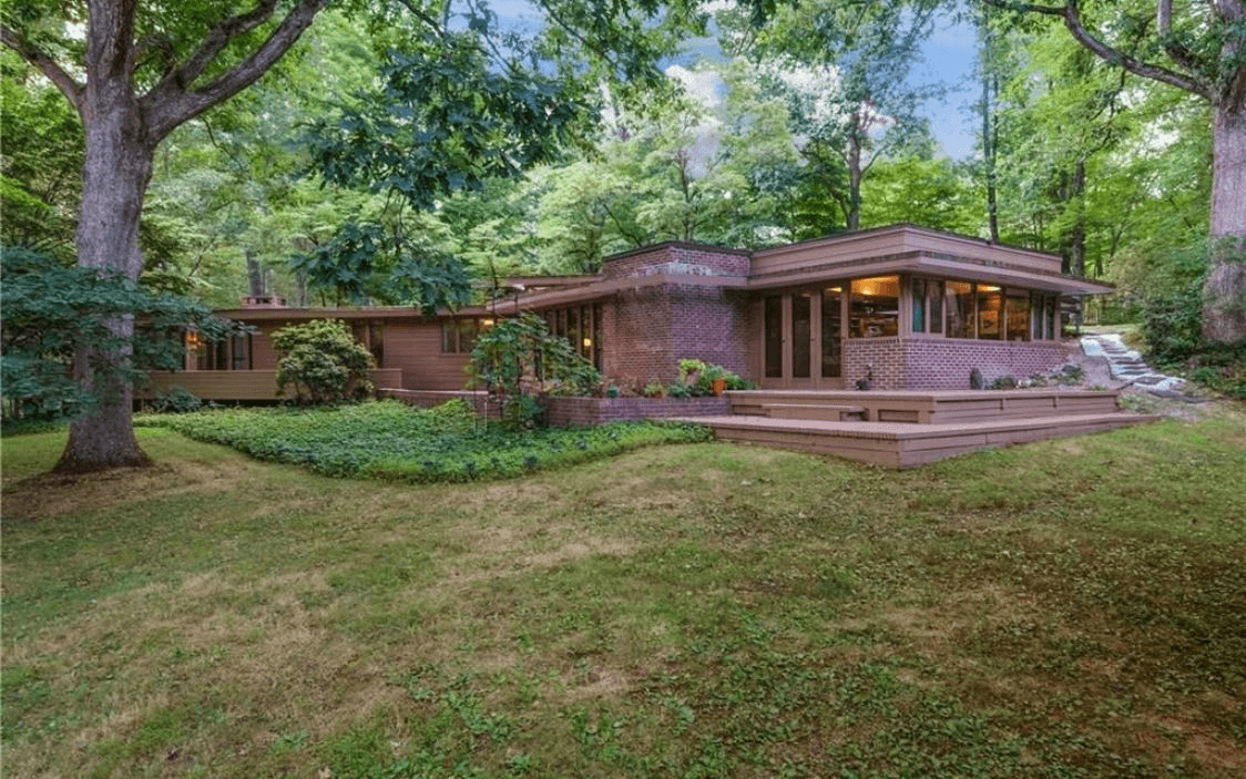 usonian frank lloyd wright inspired exterior at 6 bayberry drive pleasantville ny