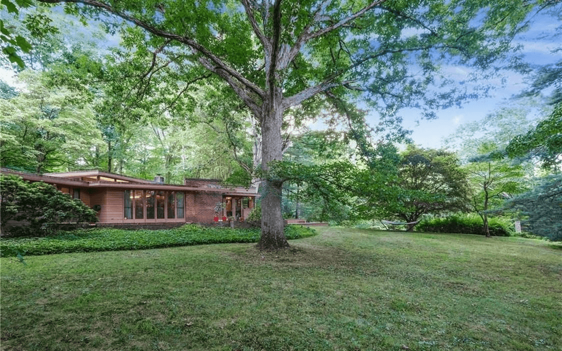 usonian exterior at 6 bayberry drive pleasantville ny