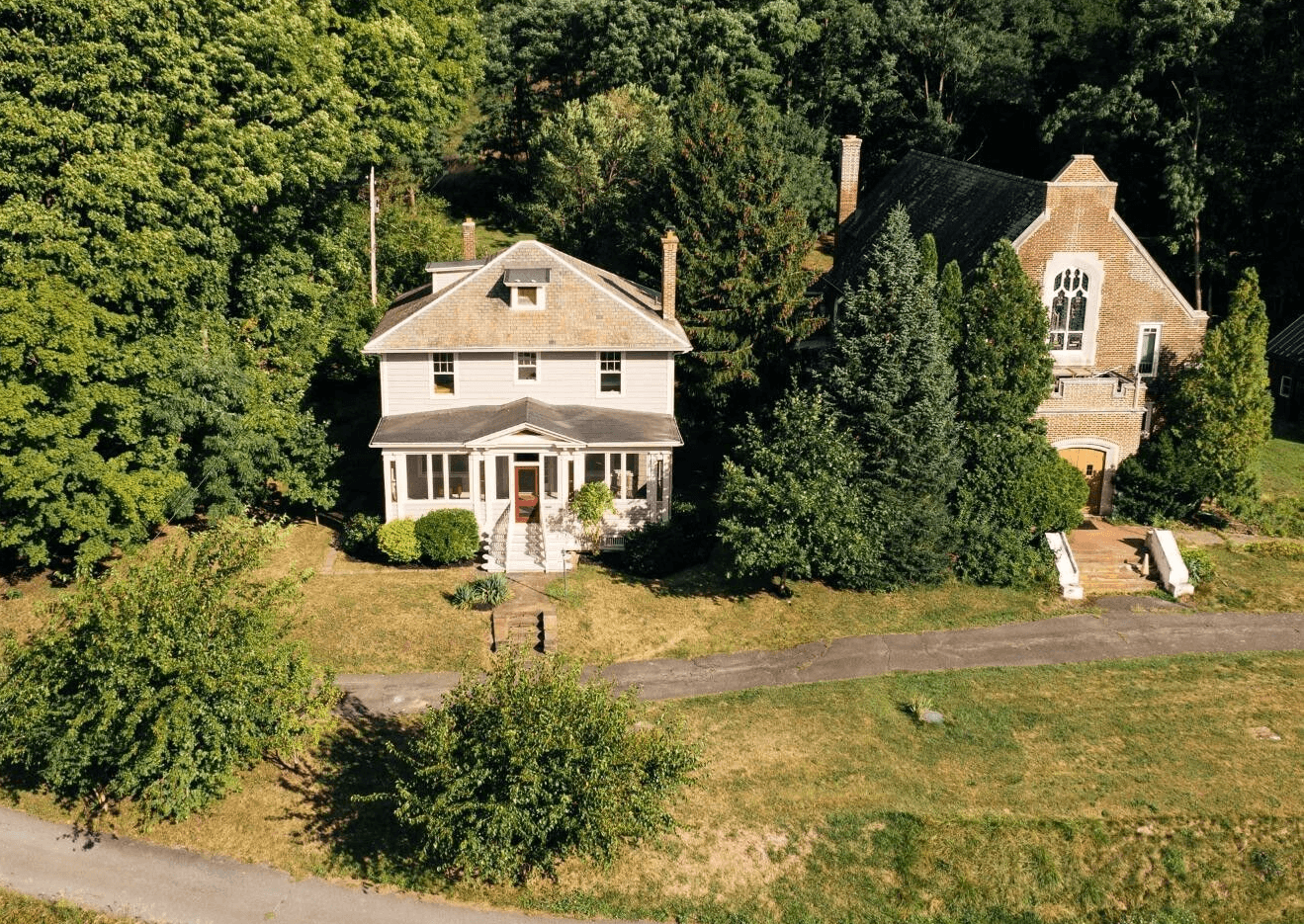 american foursquare exterior of 7 rectory lane stuyvesant ny columbia county