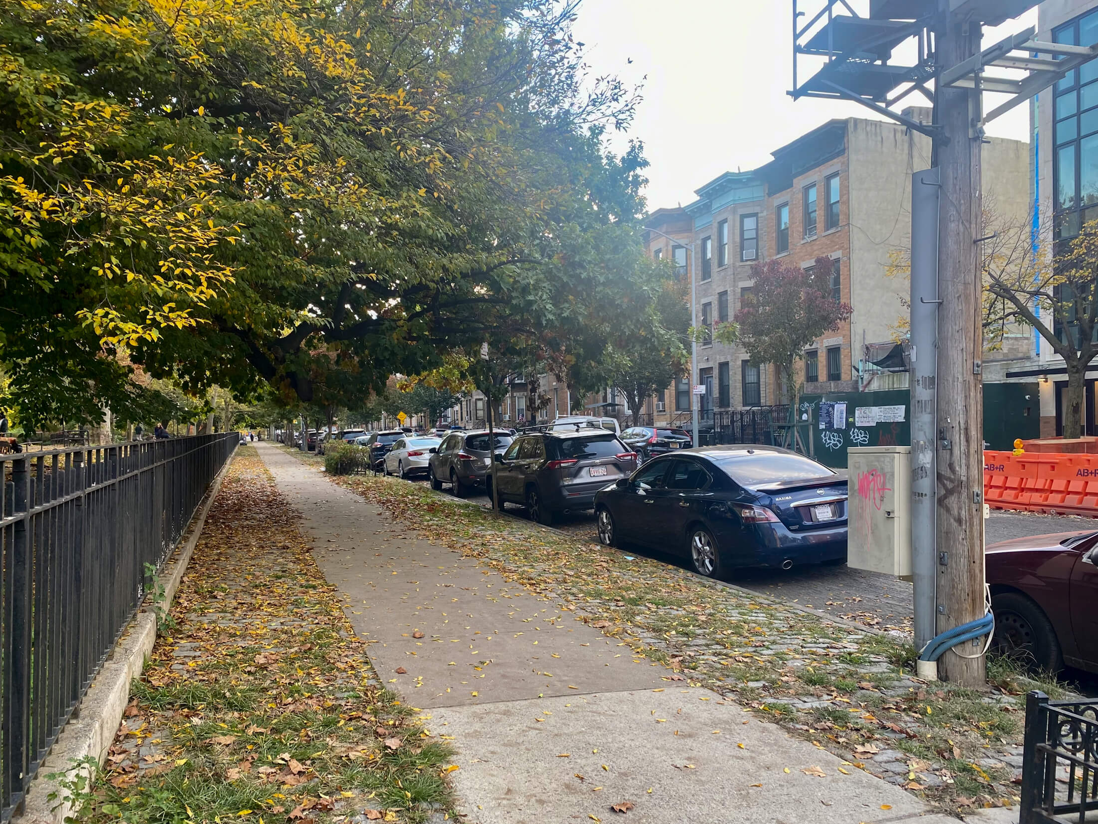 sidewalk bed stuy