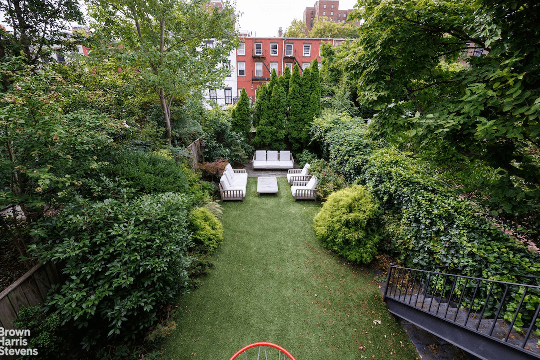 garden of 168 bergen street