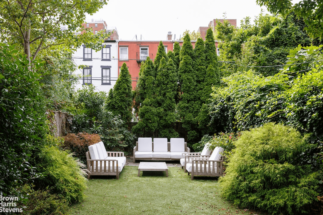 garden of 168 bergen street