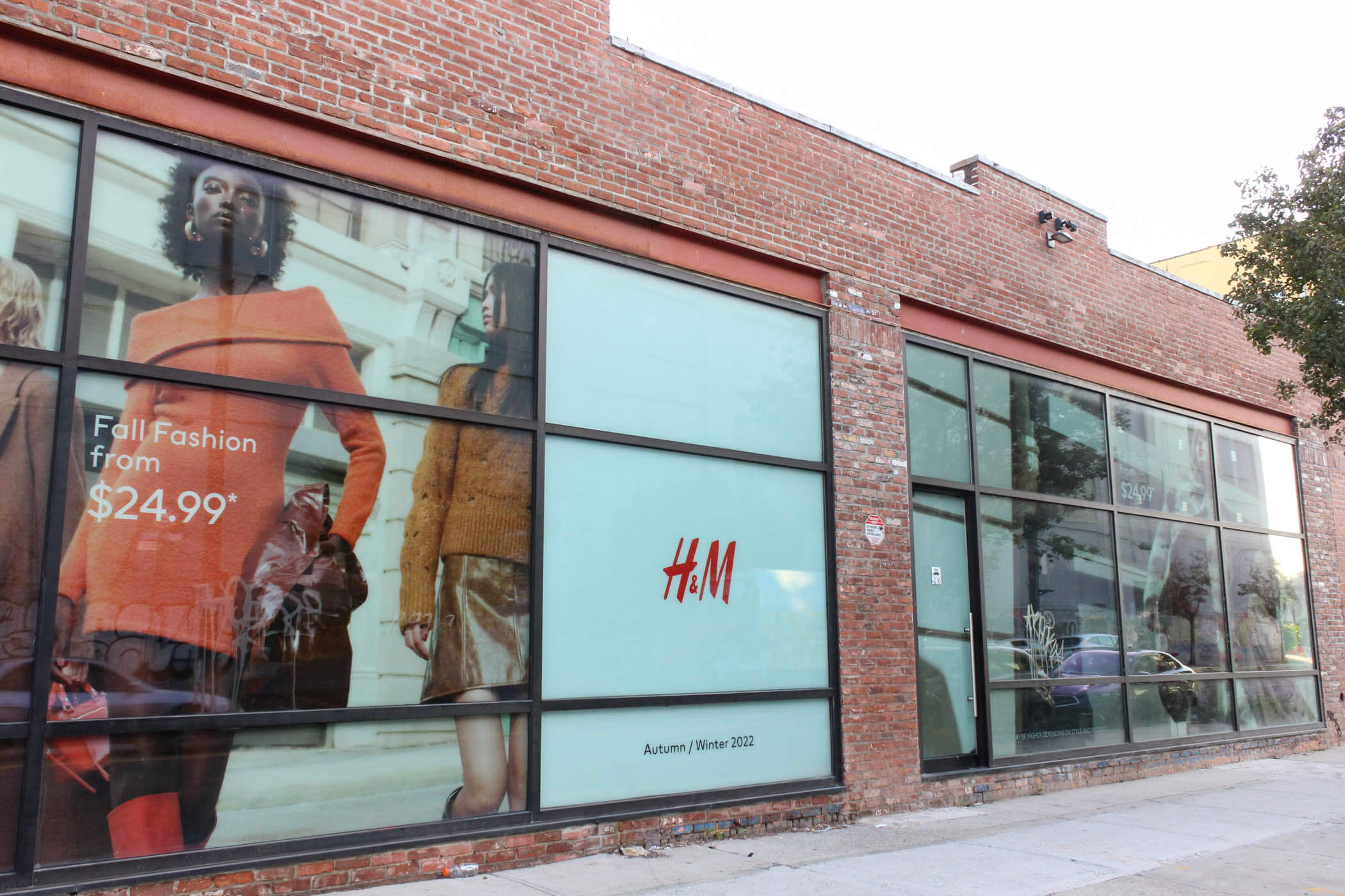 H&M bushwick brooklyn