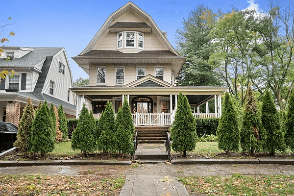 exterior of 1704 glenwood road