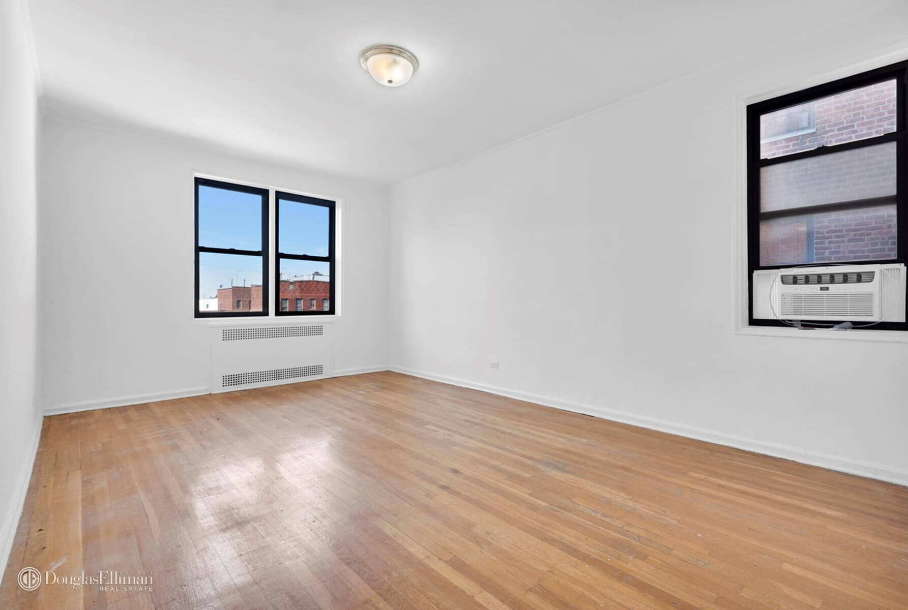 bedroom of 350 ocean parkway apt 4e