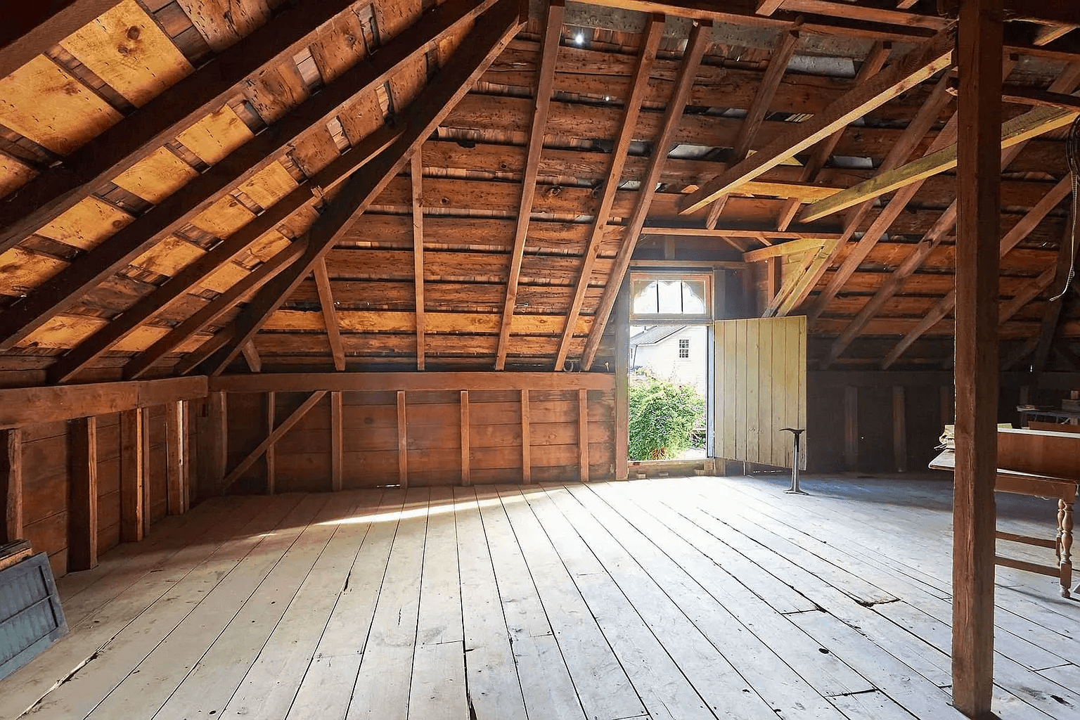 carriage house at 31 chestnut street in rhinebeck