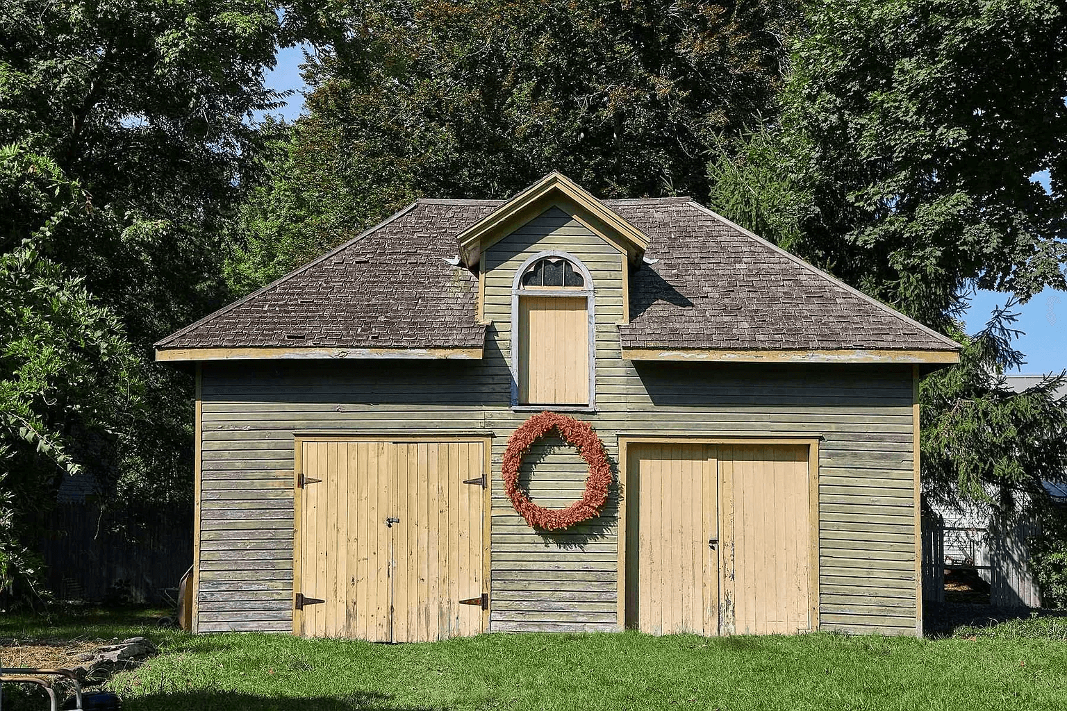 carriage house at 31 chestnut street in rhinebeck