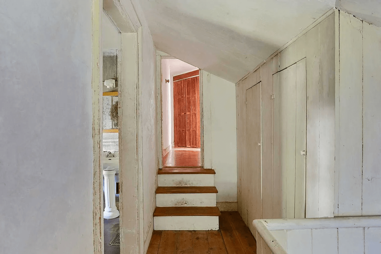 interior of 31 chestnut street in rhinebeck
