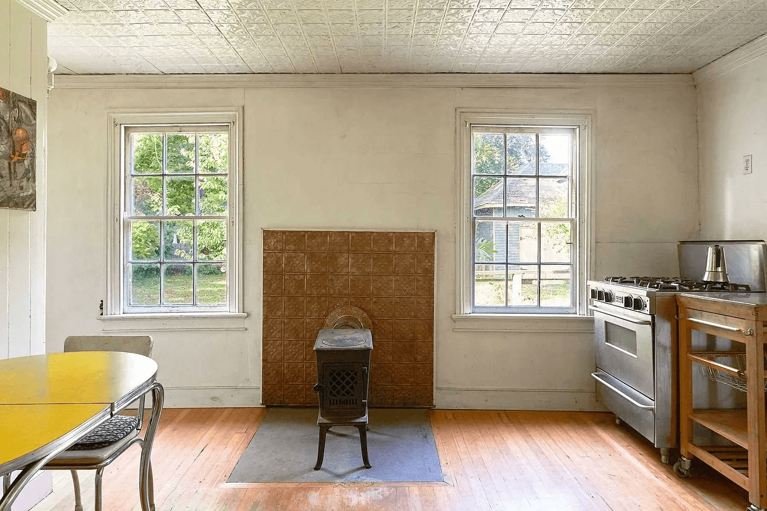 kitchen in 31 chestnut street in rhinebeck