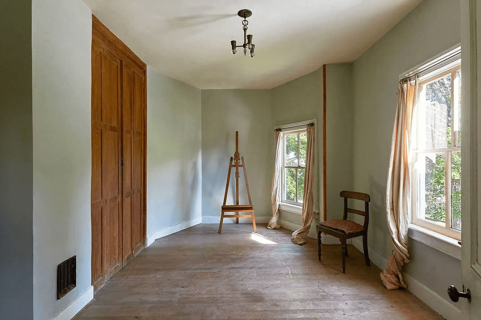 interior of 31 chestnut street in rhinebeck