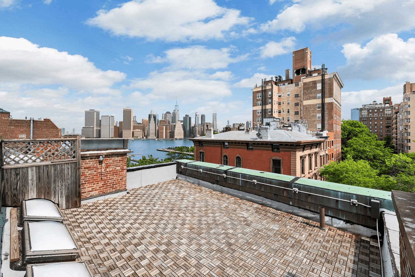 roof deck of 20 remsen street