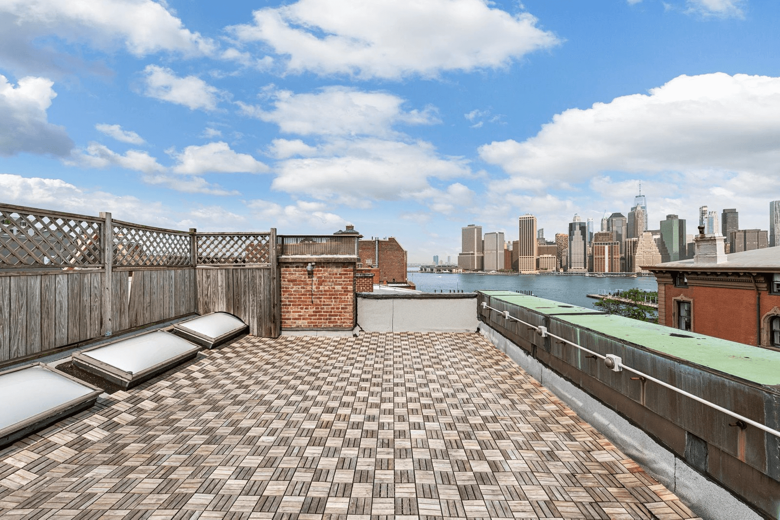 roof deck of 20 remsen street